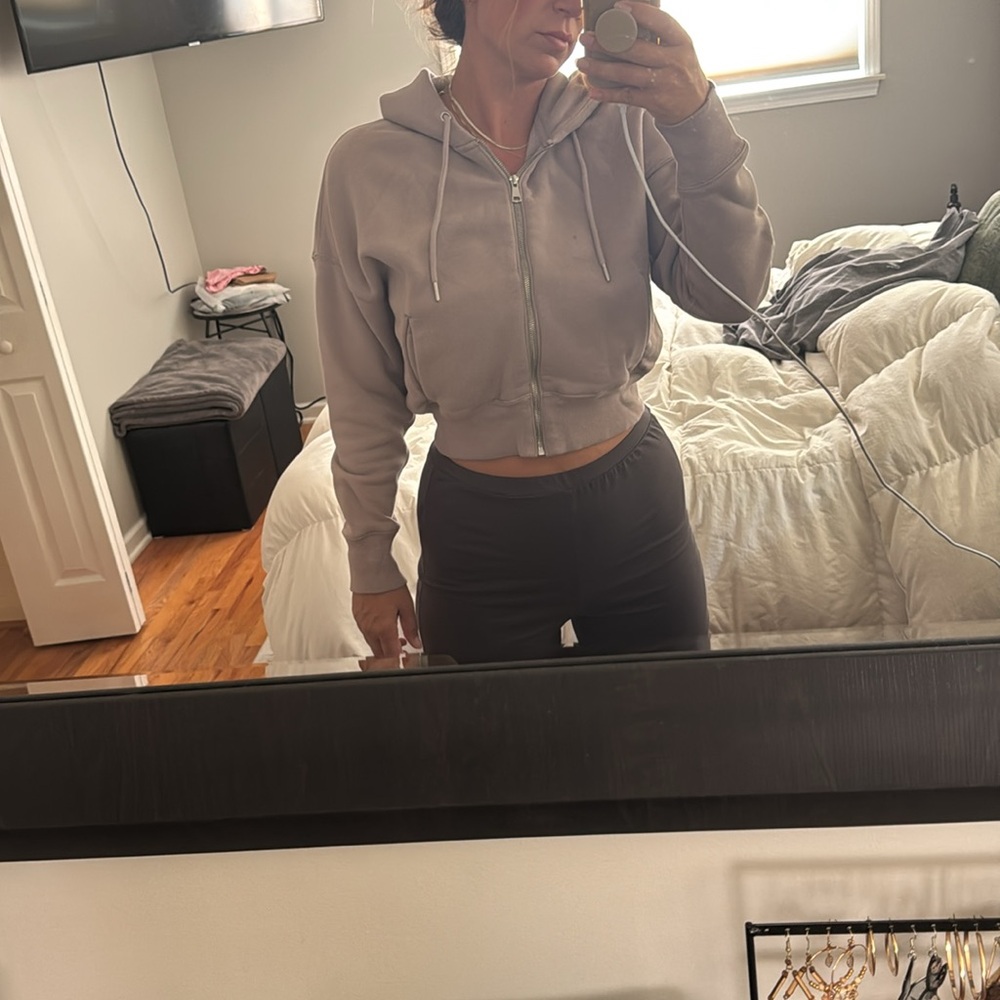 Super Soft Abercrombie Crop Zip - image 1